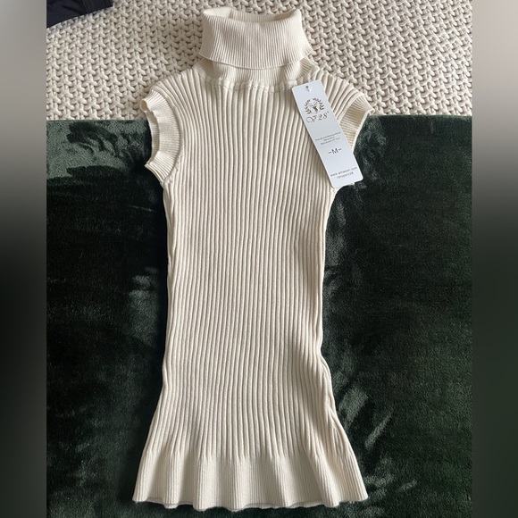 V28 Women Sleeveless High Neck Turtleneck Stretchable Knit Sweater Top - Picture 4 of 9